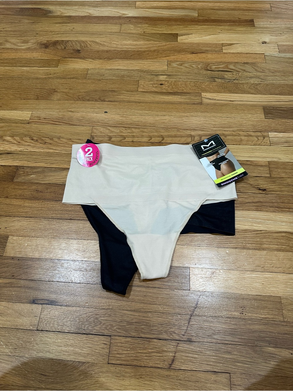 Maidenform Seamless Light Shaping Thong 2-Pack in Black & Nude Size Medium *NEW - Picture 6 of 12
